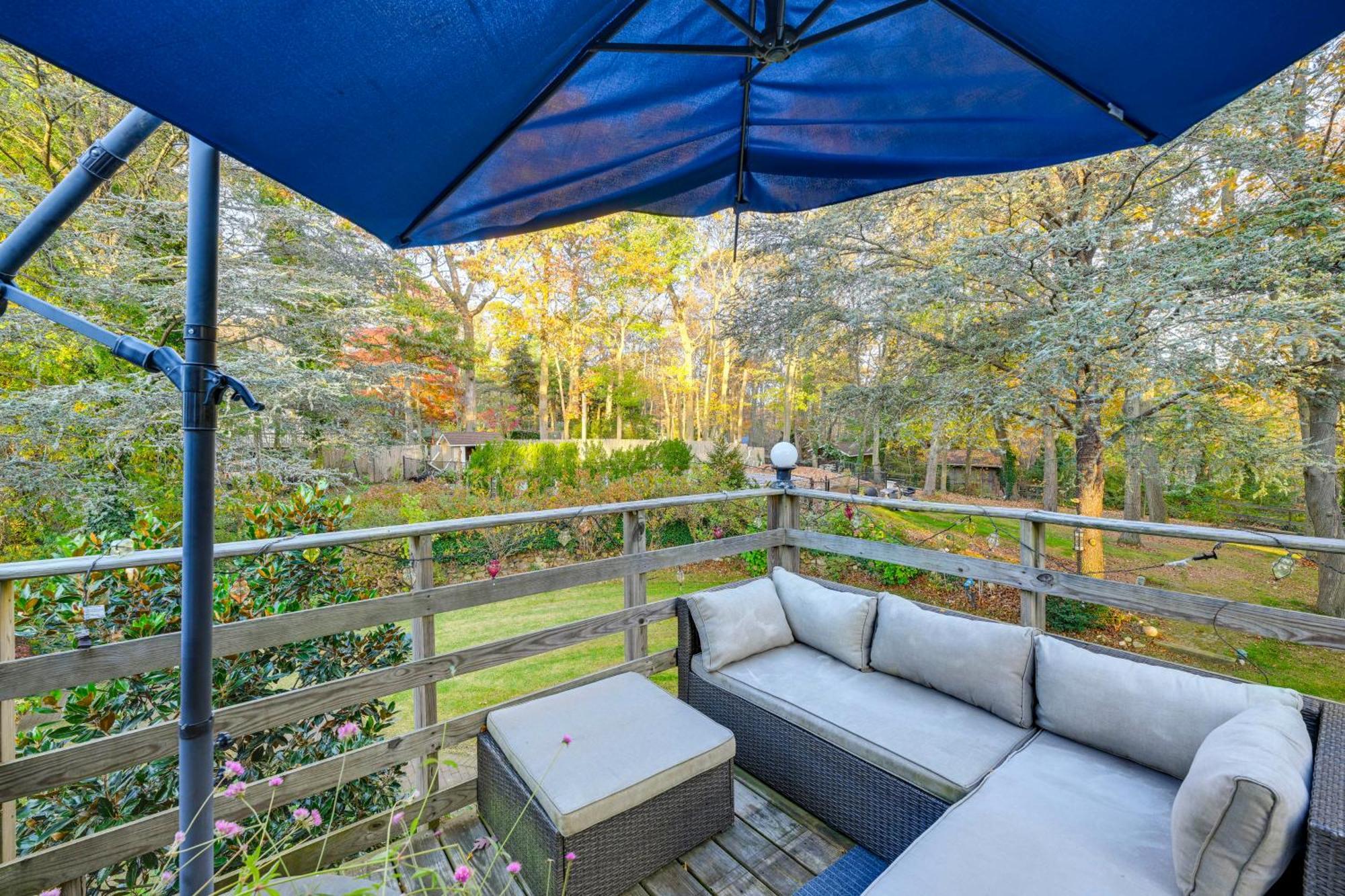 Cozy Dix Hills Apt With Deck About 7 Mi To Beach! Esterno foto