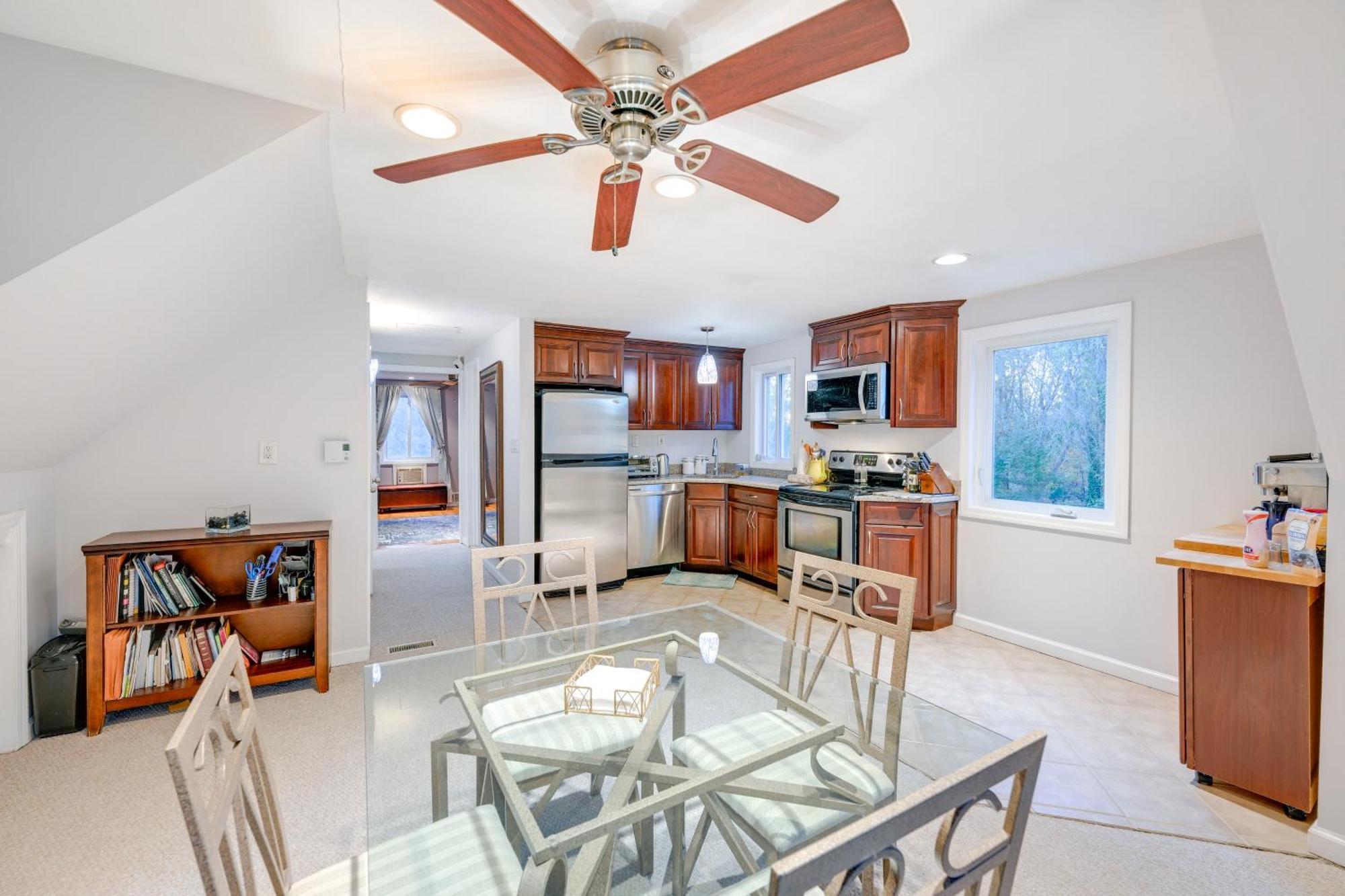 Cozy Dix Hills Apt With Deck About 7 Mi To Beach! Esterno foto