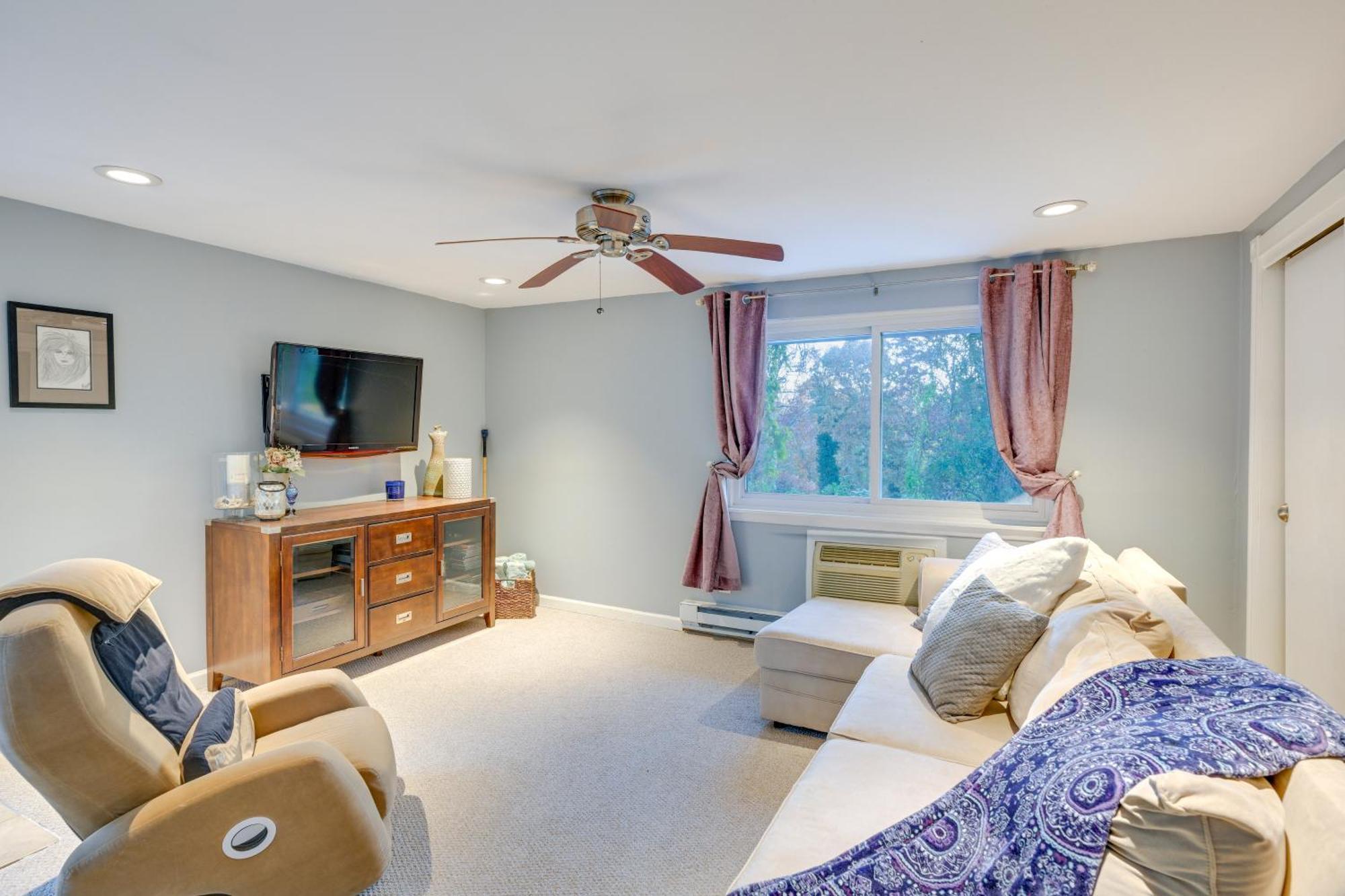 Cozy Dix Hills Apt With Deck About 7 Mi To Beach! Esterno foto